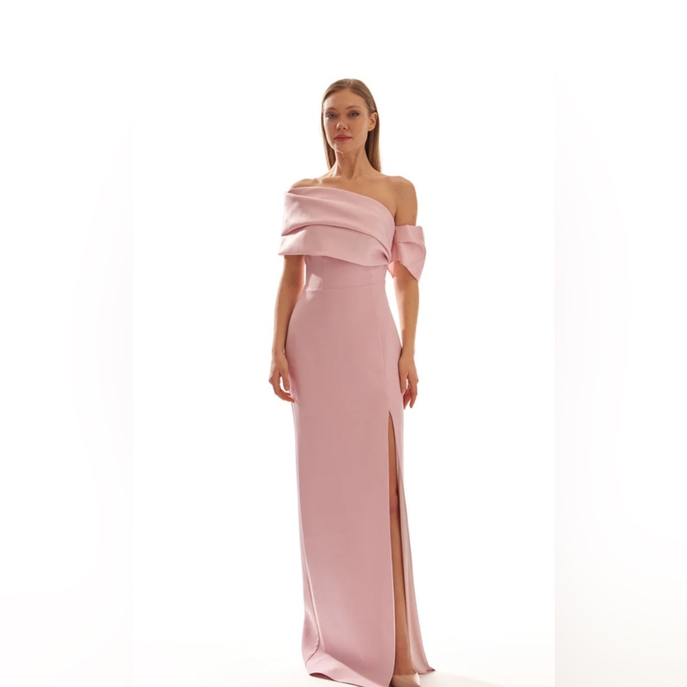 Chic One-Shoulder Pink Gown